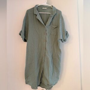 Green Casual Button Down Dress with Relaxed Fit